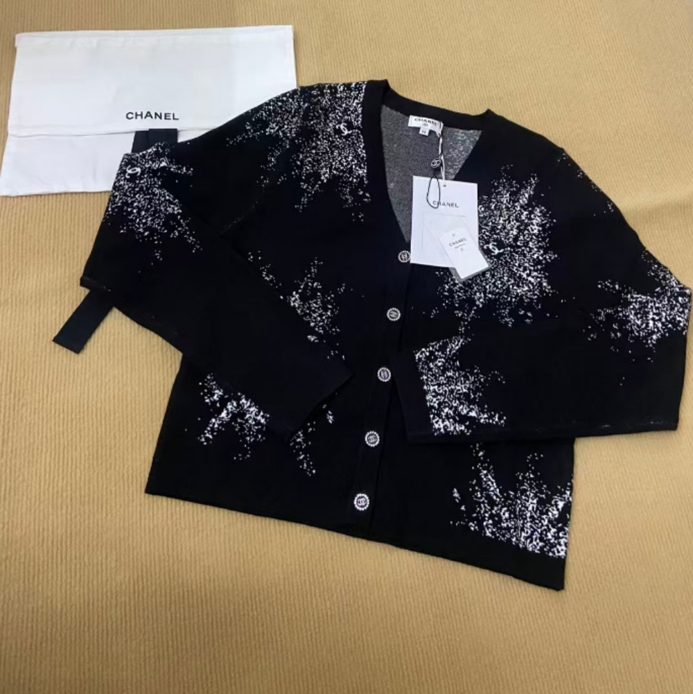 Chanel Black Women's Fireworks knit cardigan